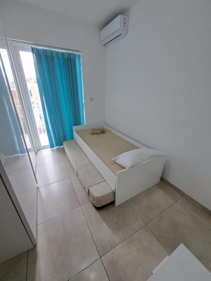 Modern Apartment In Gzira Exterior foto